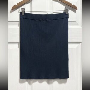 Aritzia Wilfred Reso
Skirt Ribbed Knit Navy Blue Size Small